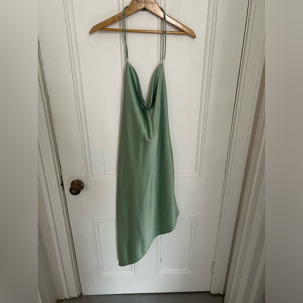 Alice + Olivia Harmony Halter Dress - Picture 4 of 10